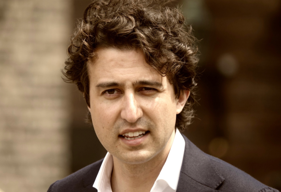 Deugpronker Jesse Klaver mag van de MSM de democratie minachten