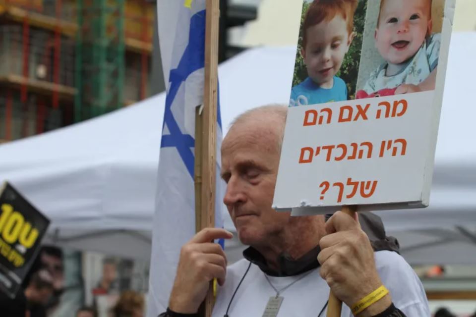 De anti-Israëlbubbel van de zelfverklaarde kwaliteitsmedia