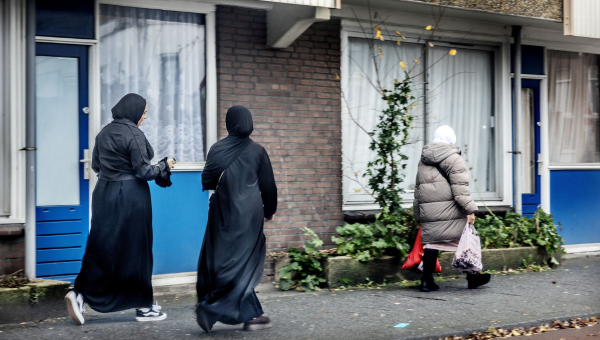 De toekomst van Nederland: islamisering versus democratie